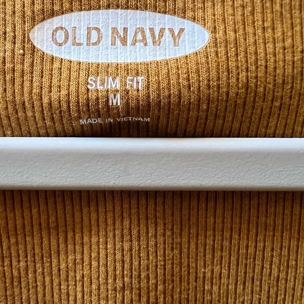 Old Navy Slim Fit size medium mustard color top - Picture 2 of 4